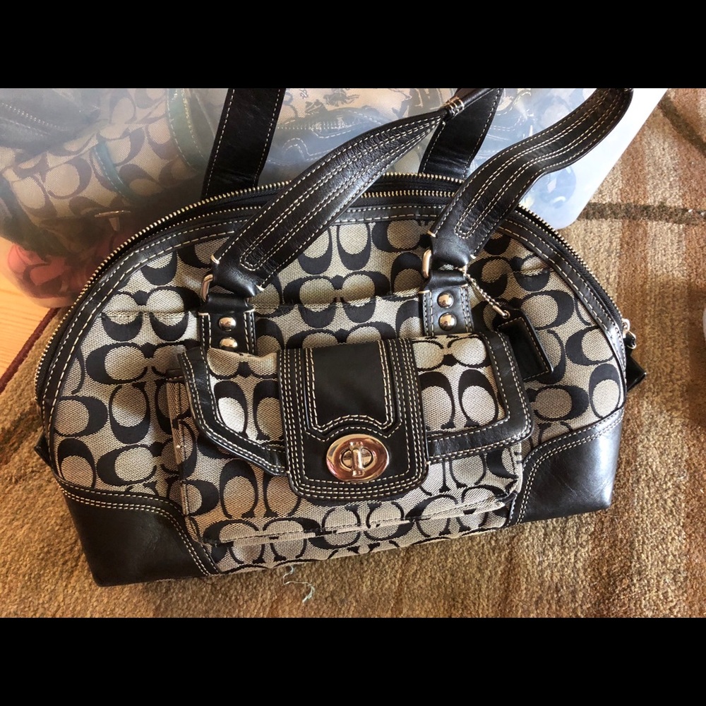gently used coach purse